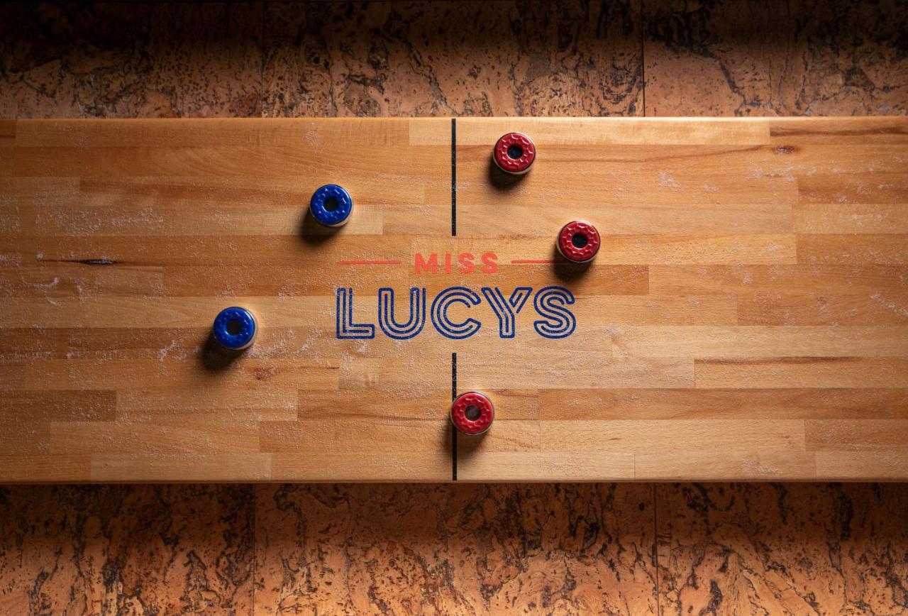 Lylo Auckland Hotel Екстериор снимка Miss Lucy's