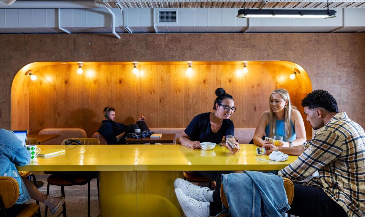 Lylo Auckland Hotel Екстериор снимка Students studying at the University of New South Wales