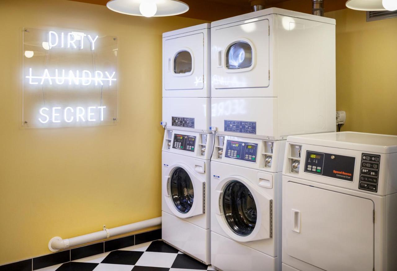 Lylo Auckland Hotel Екстериор снимка Laundry room at the Standard East Village