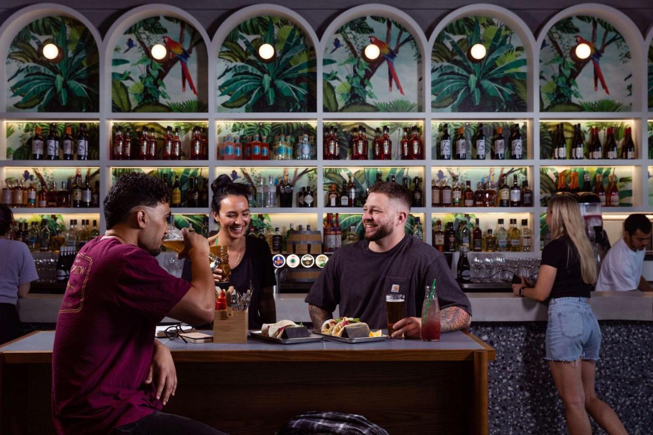 Lylo Auckland Hotel Екстериор снимка The bar at the 2019 edition of the festival